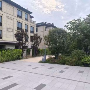 合肥 芝麻白与芝麻白搭配铺装，尺寸1200*600