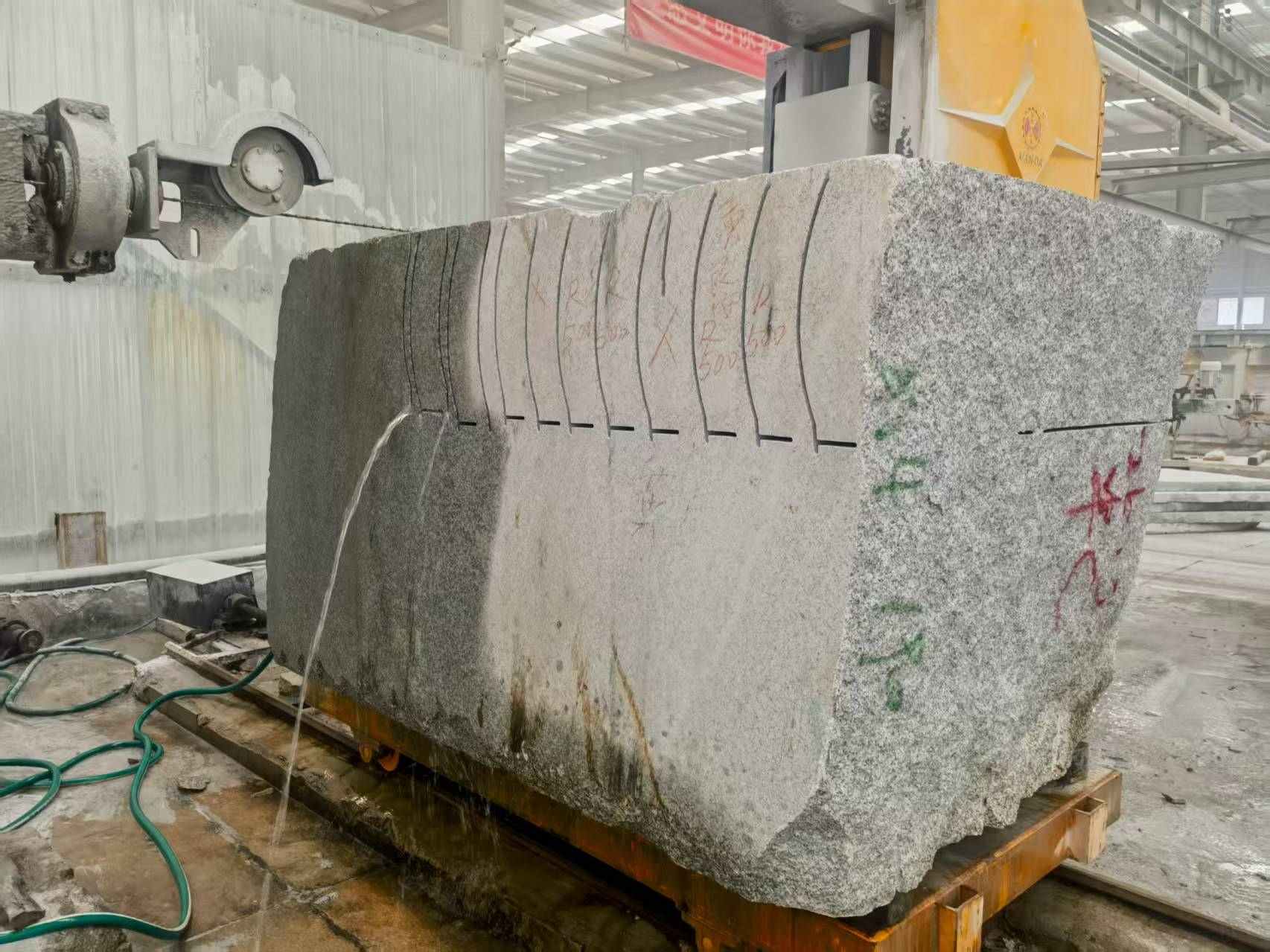 合肥 602，大花芙蓉白，绳锯加工弧形路沿石