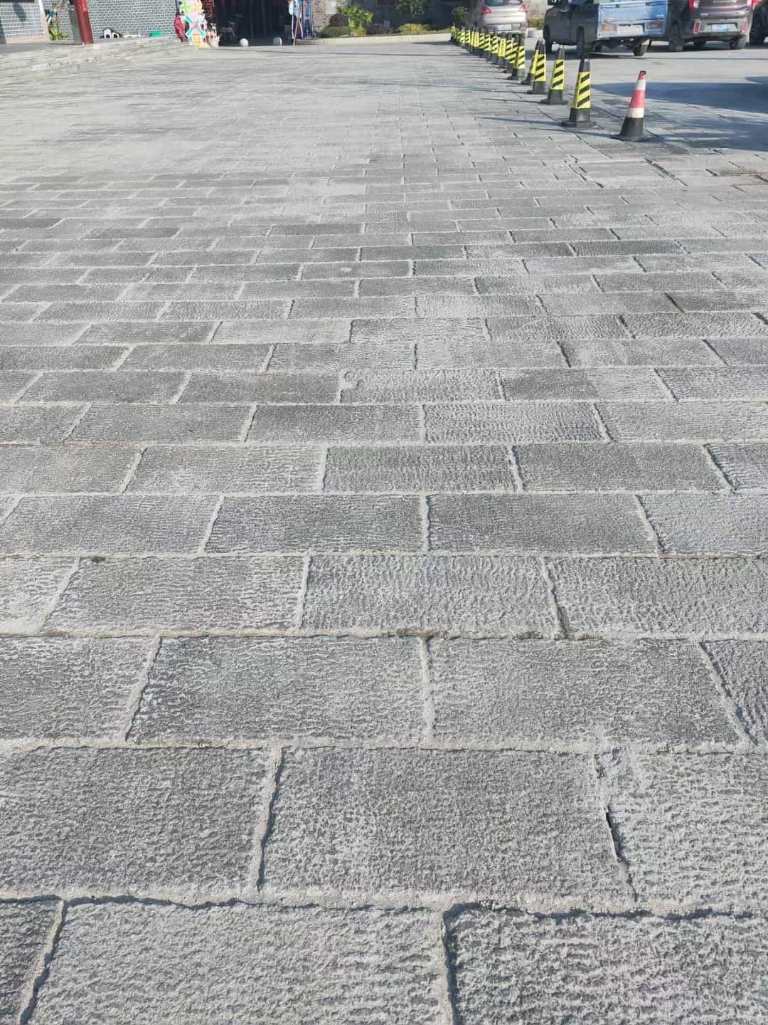 合肥仿古石铺装效果
