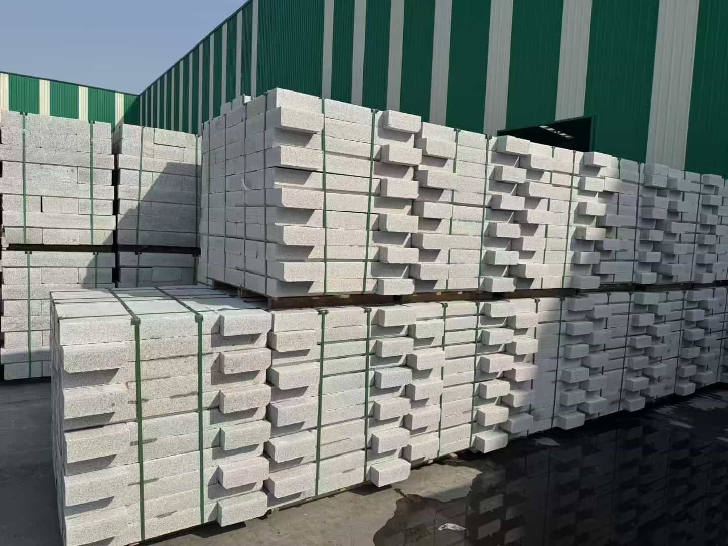 合肥芝麻白路沿石