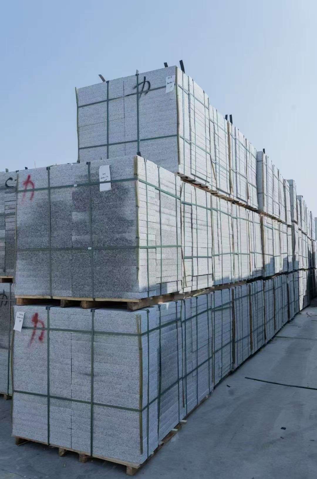 合肥 芙蓉白、大花白、小白花荔枝面成品地铺石